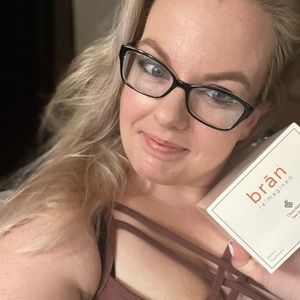 Meet your Posher, Donielle.